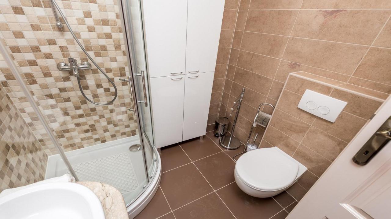 Apartments Art Teatro غييكا المظهر الخارجي الصورة